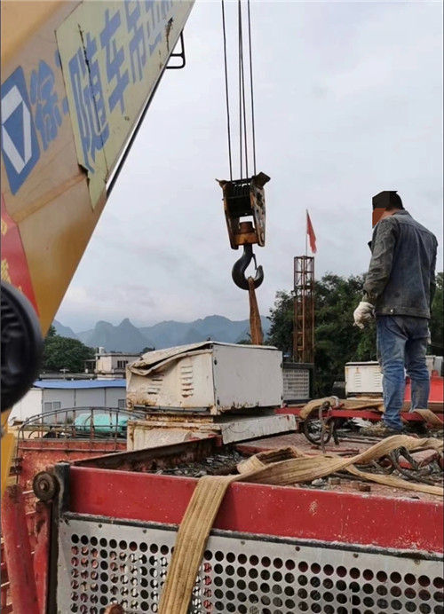 龙陵县大件吊装搬运设备常用的施工手势信号解答